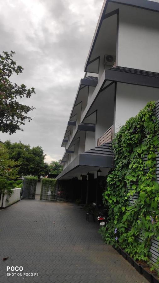 Emperor-Hotel Rachana Continental Pvt Ltd Kizhake Chālakudi Εξωτερικό φωτογραφία
