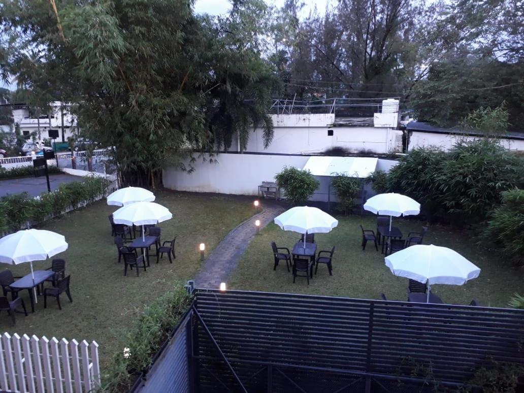 Emperor-Hotel Rachana Continental Pvt Ltd Kizhake Chālakudi Εξωτερικό φωτογραφία