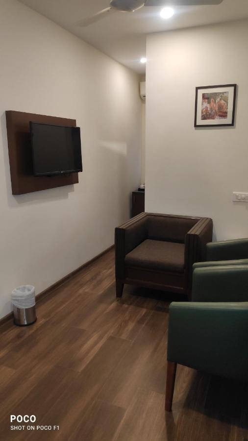Emperor-Hotel Rachana Continental Pvt Ltd Kizhake Chālakudi Εξωτερικό φωτογραφία
