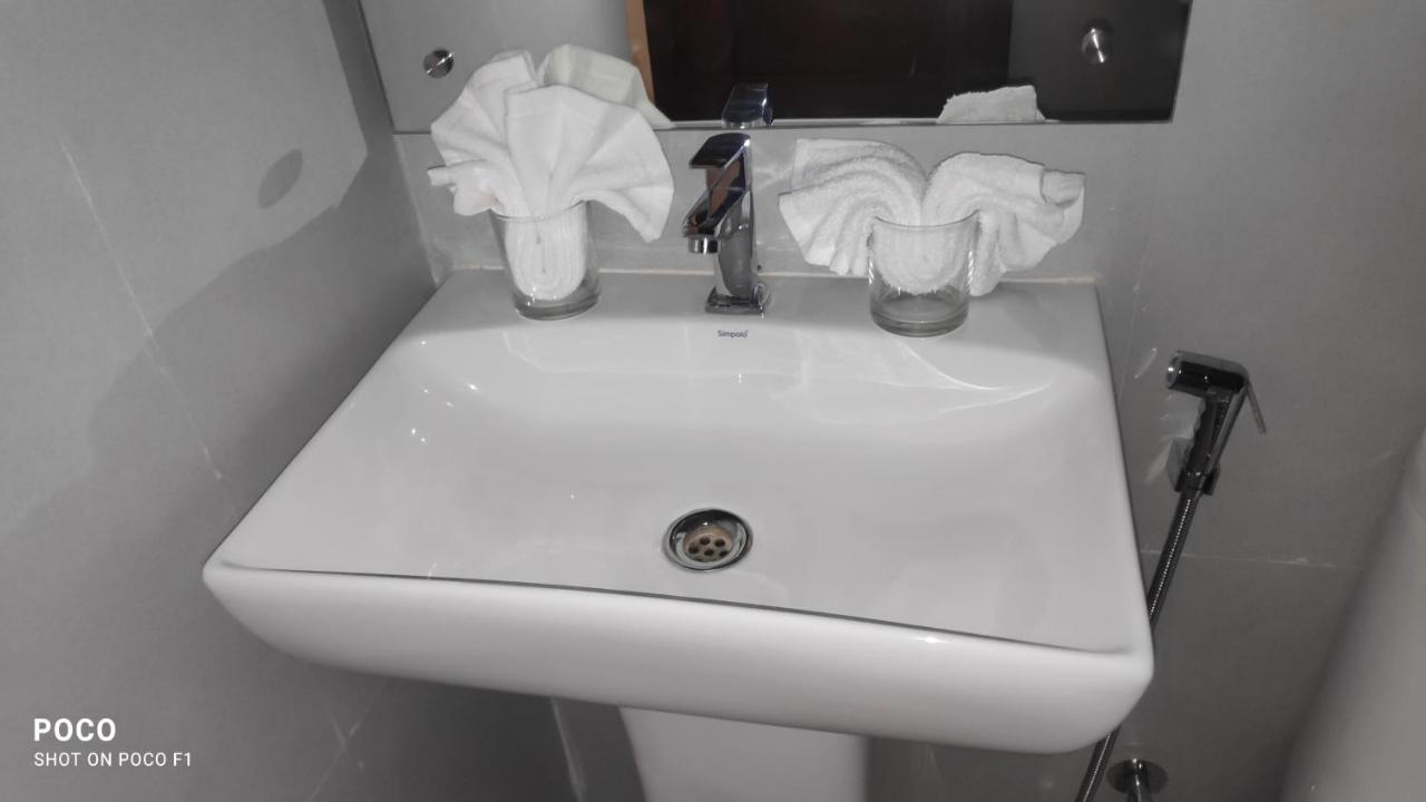 Emperor-Hotel Rachana Continental Pvt Ltd Kizhake Chālakudi Εξωτερικό φωτογραφία